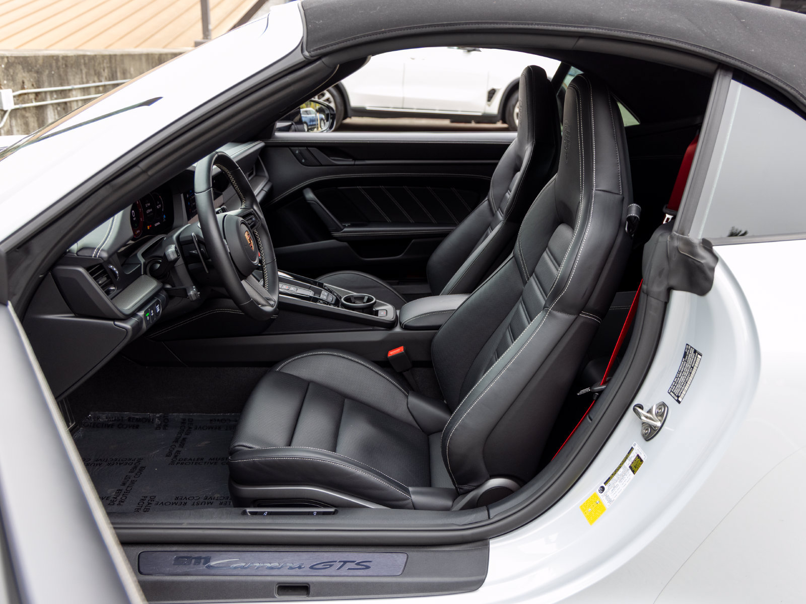 Certified 2025 Porsche 911 Carrera GTS RWD image 31