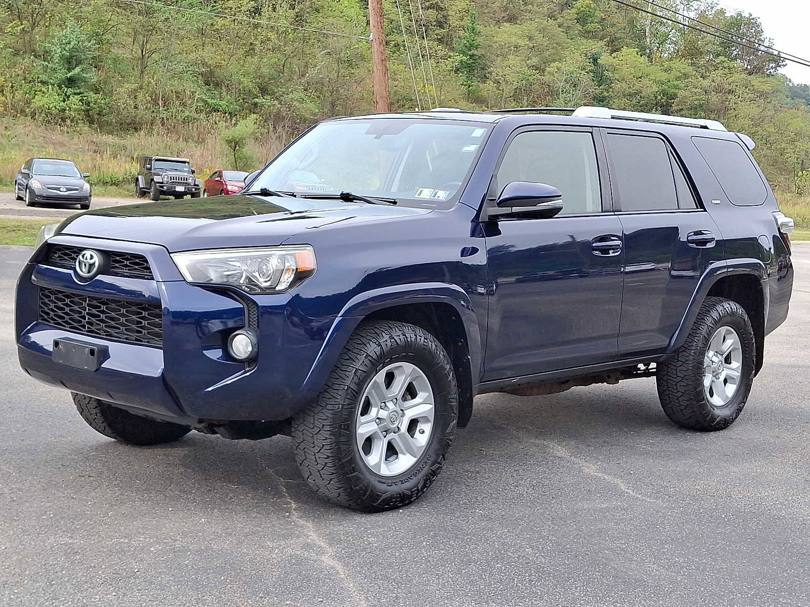 Used 2014 Toyota 4Runner SR5 Premium image 3