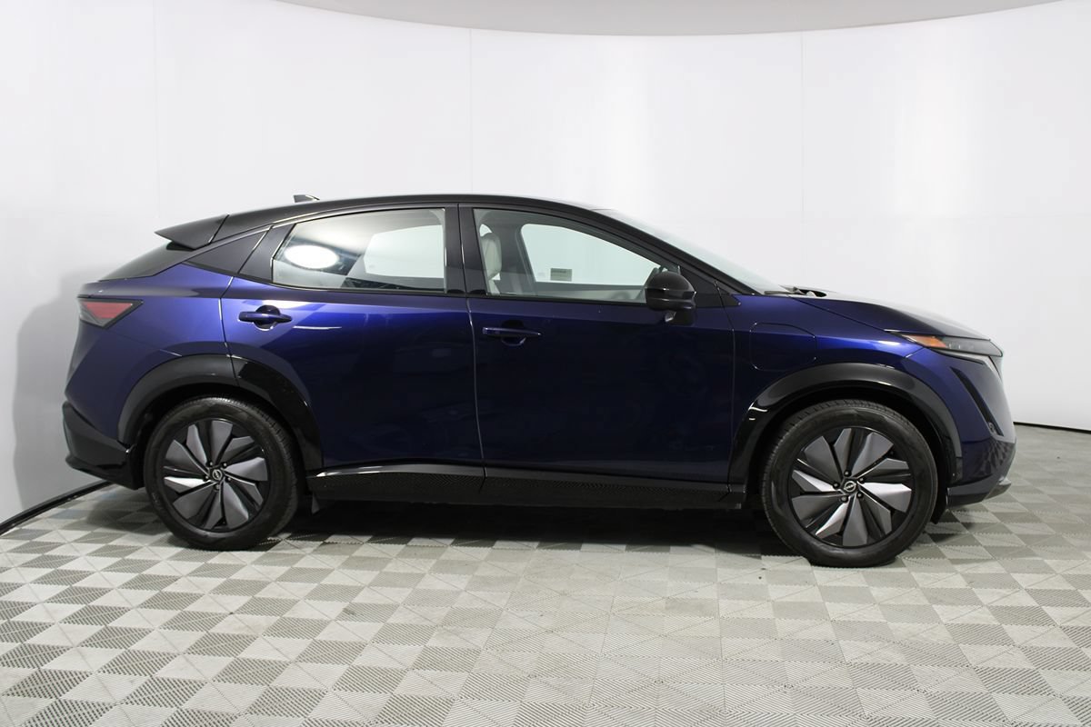 Used 2023 Nissan Ariya AWD image 35