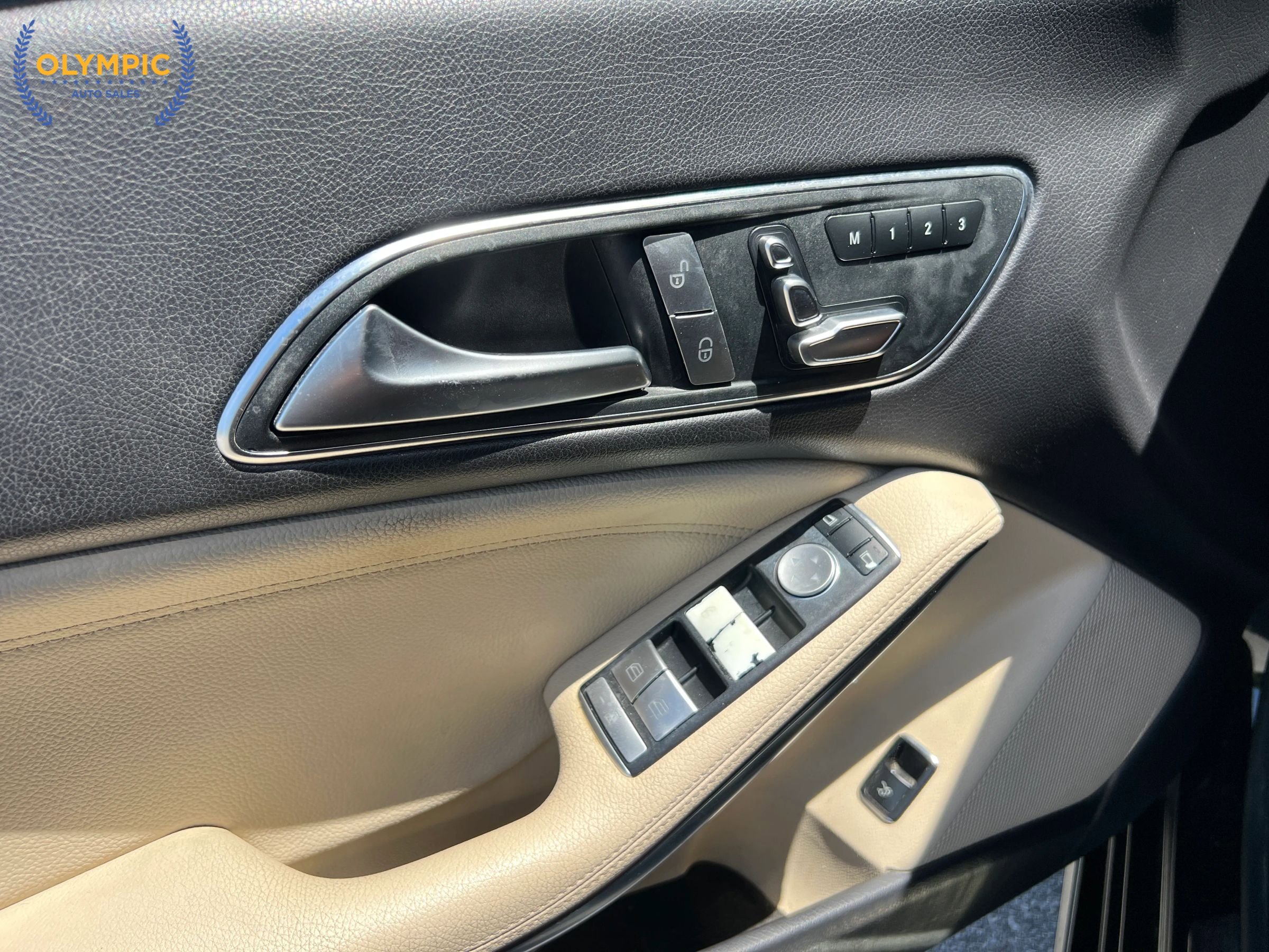 Used 2018 Mercedes-Benz CLA 250 w/ Convenience Package image 33