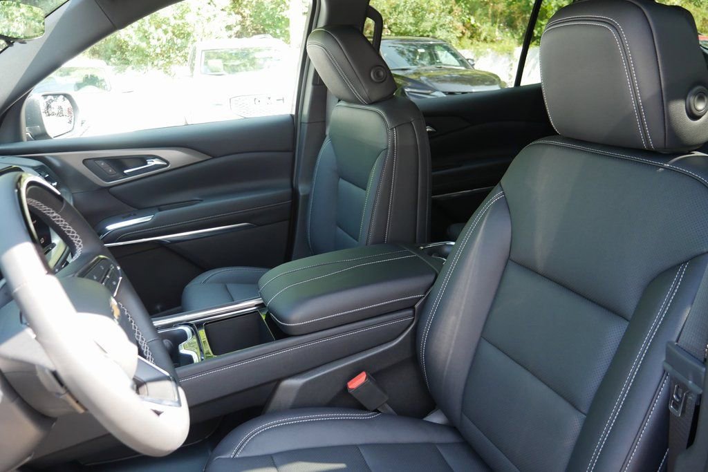 New 2026 Chevrolet Traverse LT w/ Enhanced Driving Package FWD image 9