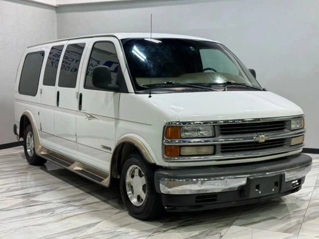 Used 2002 Chevrolet Express 1500 w/ LS Preferred Equipment Group RWD image 4