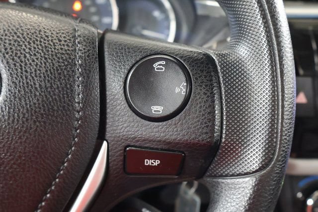 Used 2015 Toyota Corolla LE FWD image 18