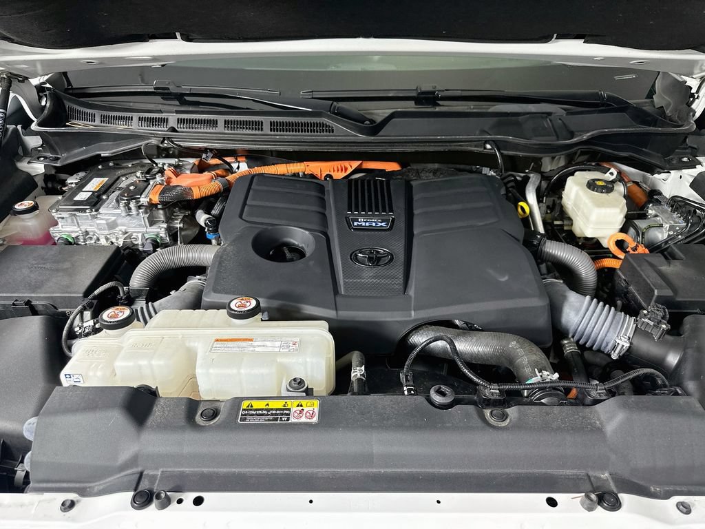Used 2023 Toyota Sequoia Platinum RWD image 9