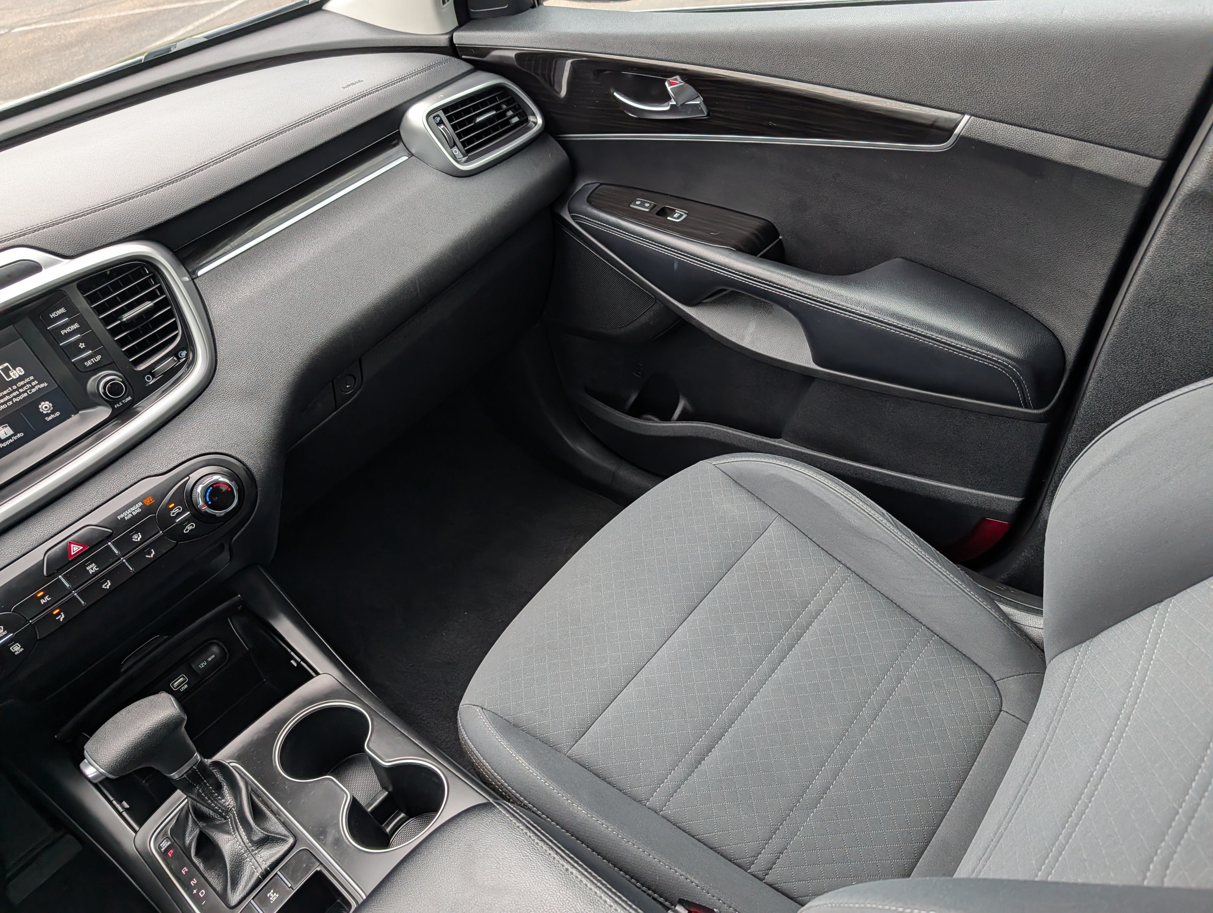 Used 2019 Kia Sorento AWD image 11