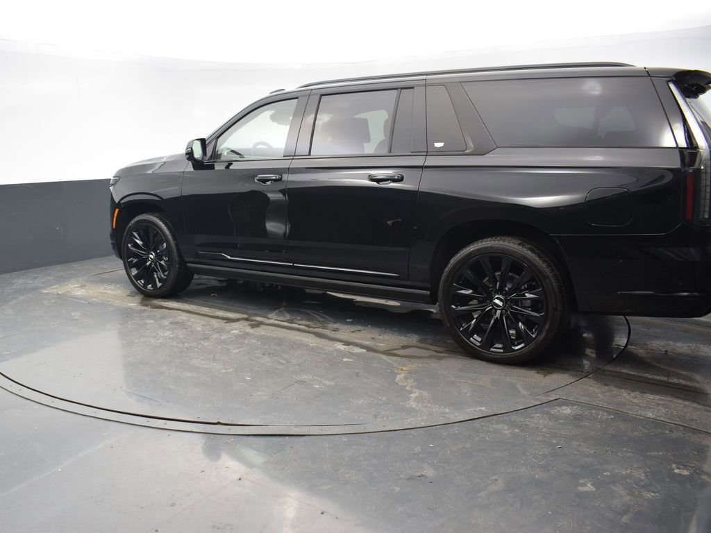 Certified 2026 Cadillac Escalade ESV Platinum Sport w/ LPO, ONYX Package image 3