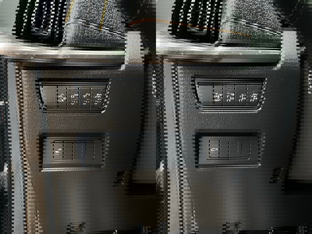 Used 2025 MAZDA CX-70 3.3 Turbo w/ Preferred Package image 22