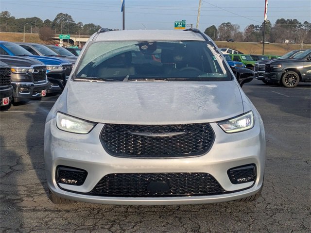 New 2026 Chrysler Pacifica Select image 3