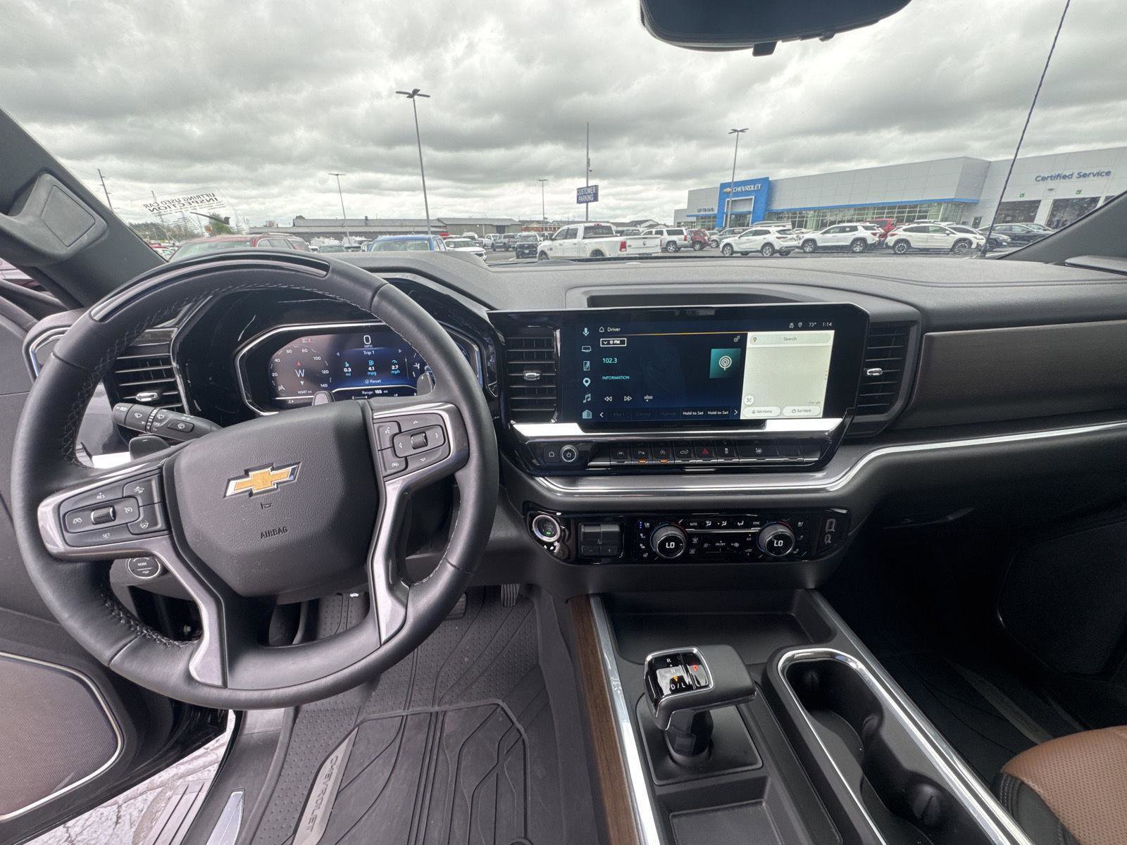 Used 2025 Chevrolet Silverado 1500 High Country AWD/4WD image 17