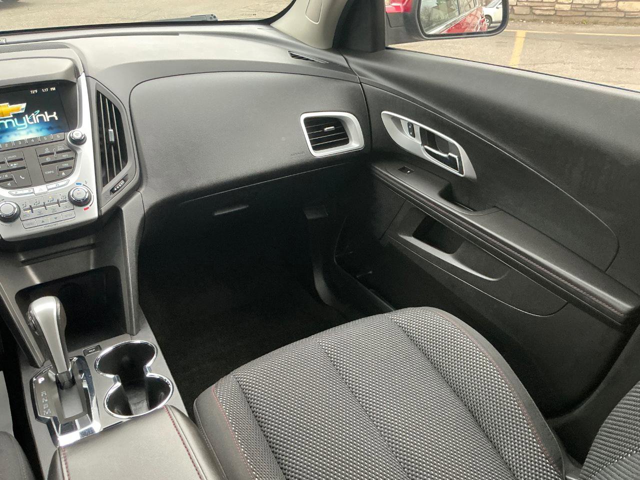 Used 2015 Chevrolet Equinox LT w/ Driver Convenience Package FWD image 18