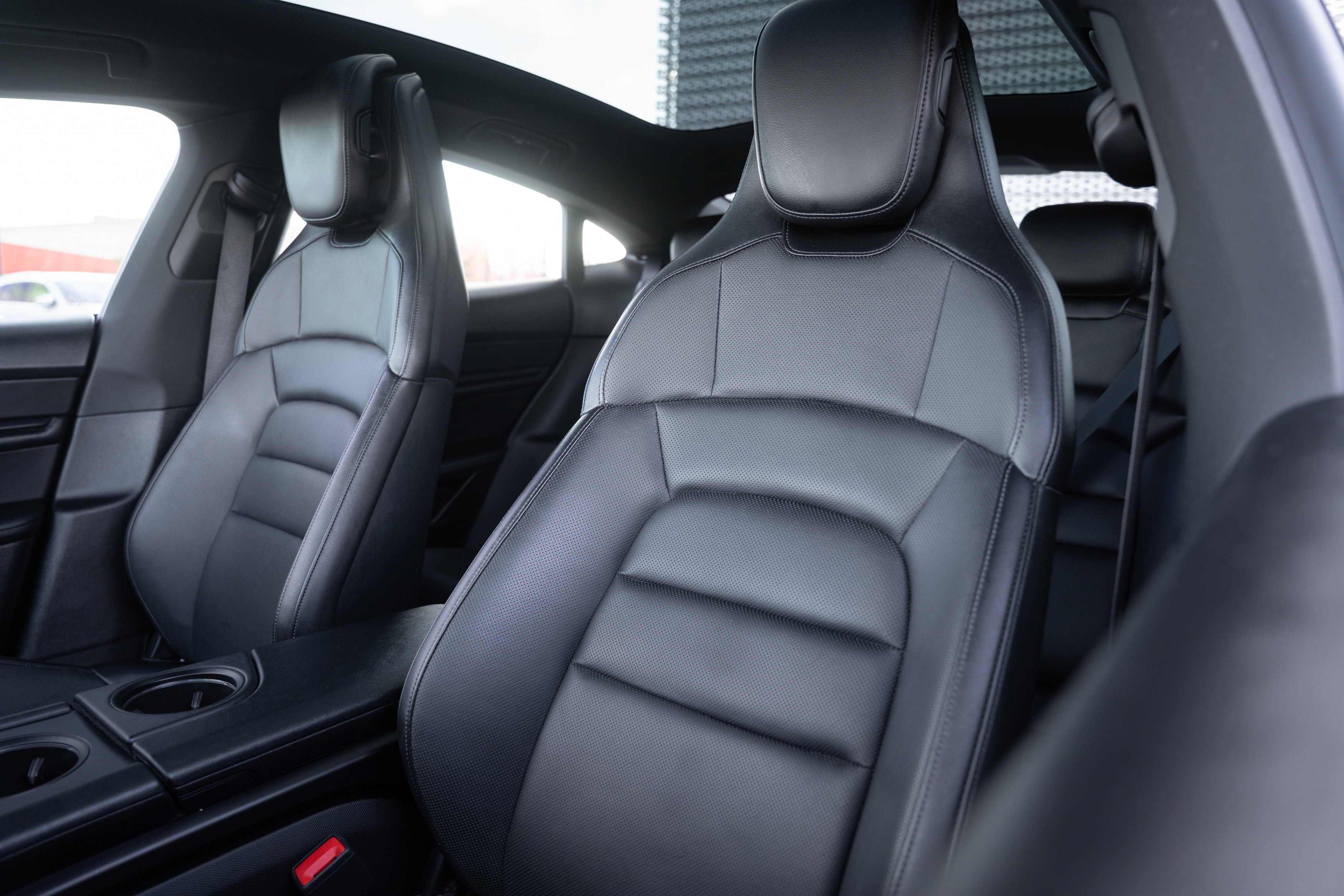 Used 2021 Porsche Taycan 4S image 25