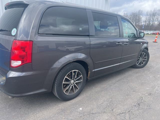 Used 2014 Dodge Grand Caravan SXT image 3