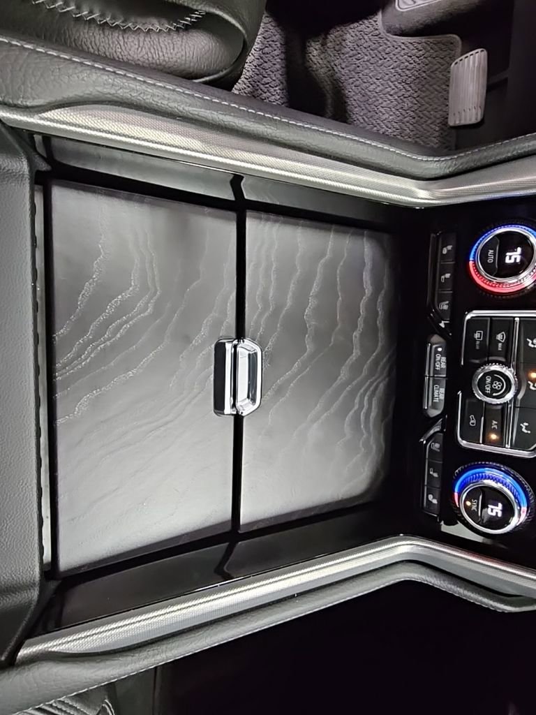 Used 2022 GMC Yukon XL Denali image 21