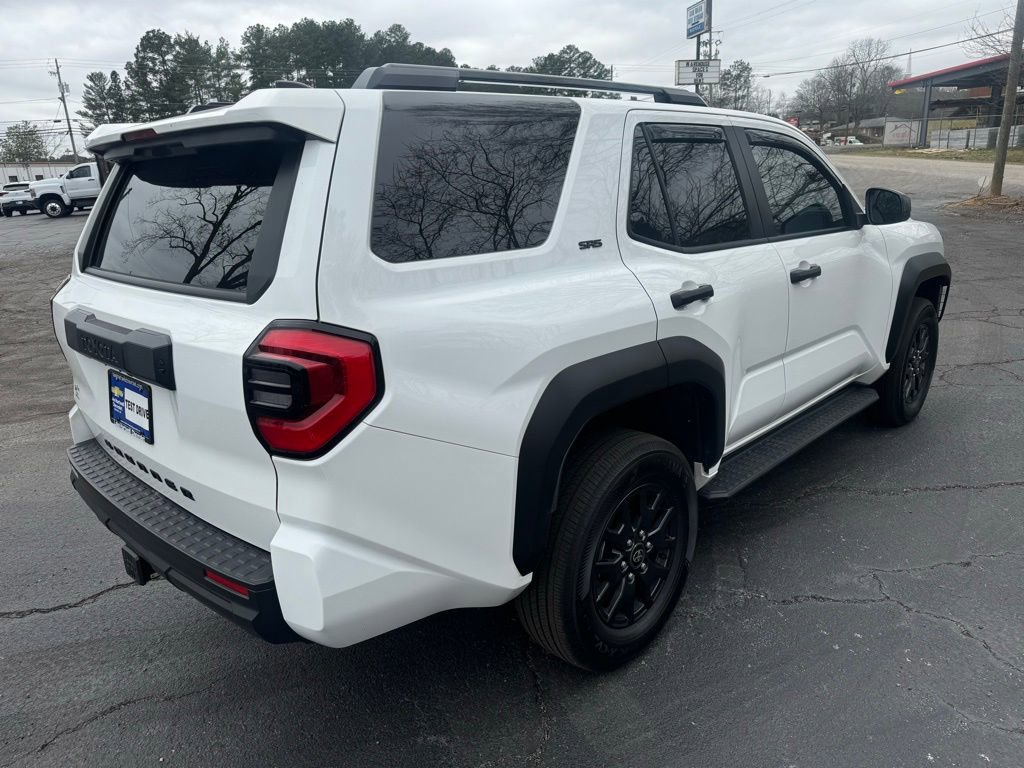 Used 2025 Toyota 4Runner SR5 AWD/4WD image 5