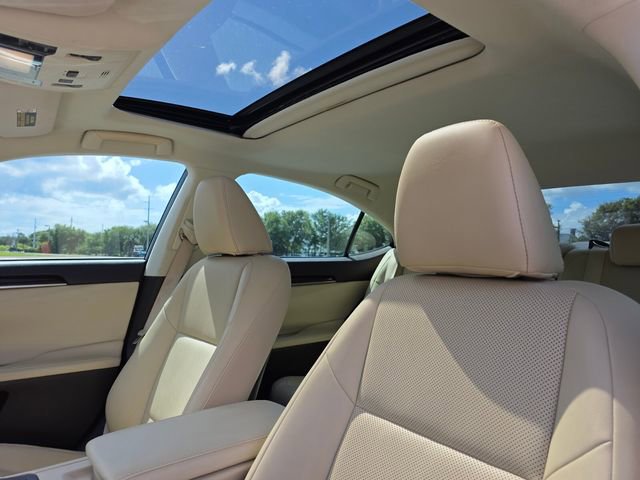 Used 2016 Lexus ES 350 w/ Premium Package w/Wood Trim FWD image 21