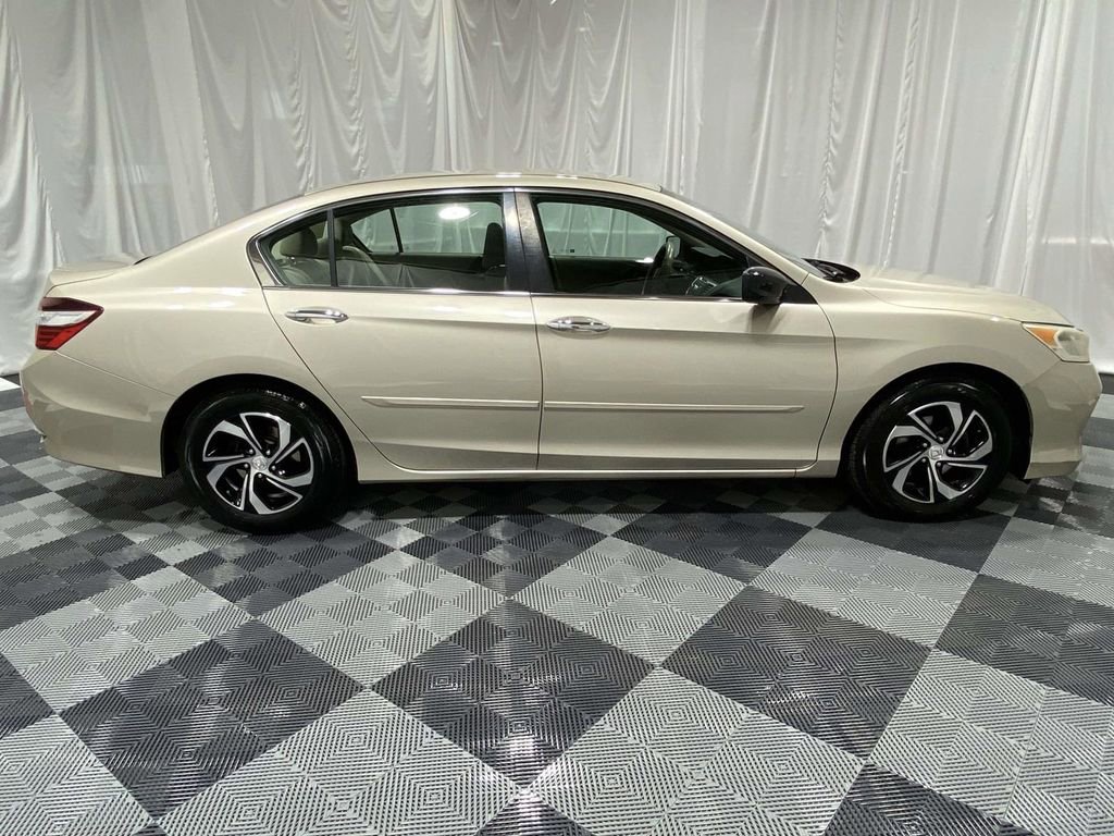 Used 2017 Honda Accord LX image 5