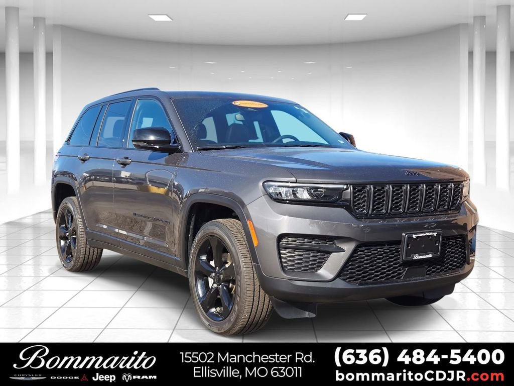 Used 2023 Jeep Grand Cherokee Altitude image 1