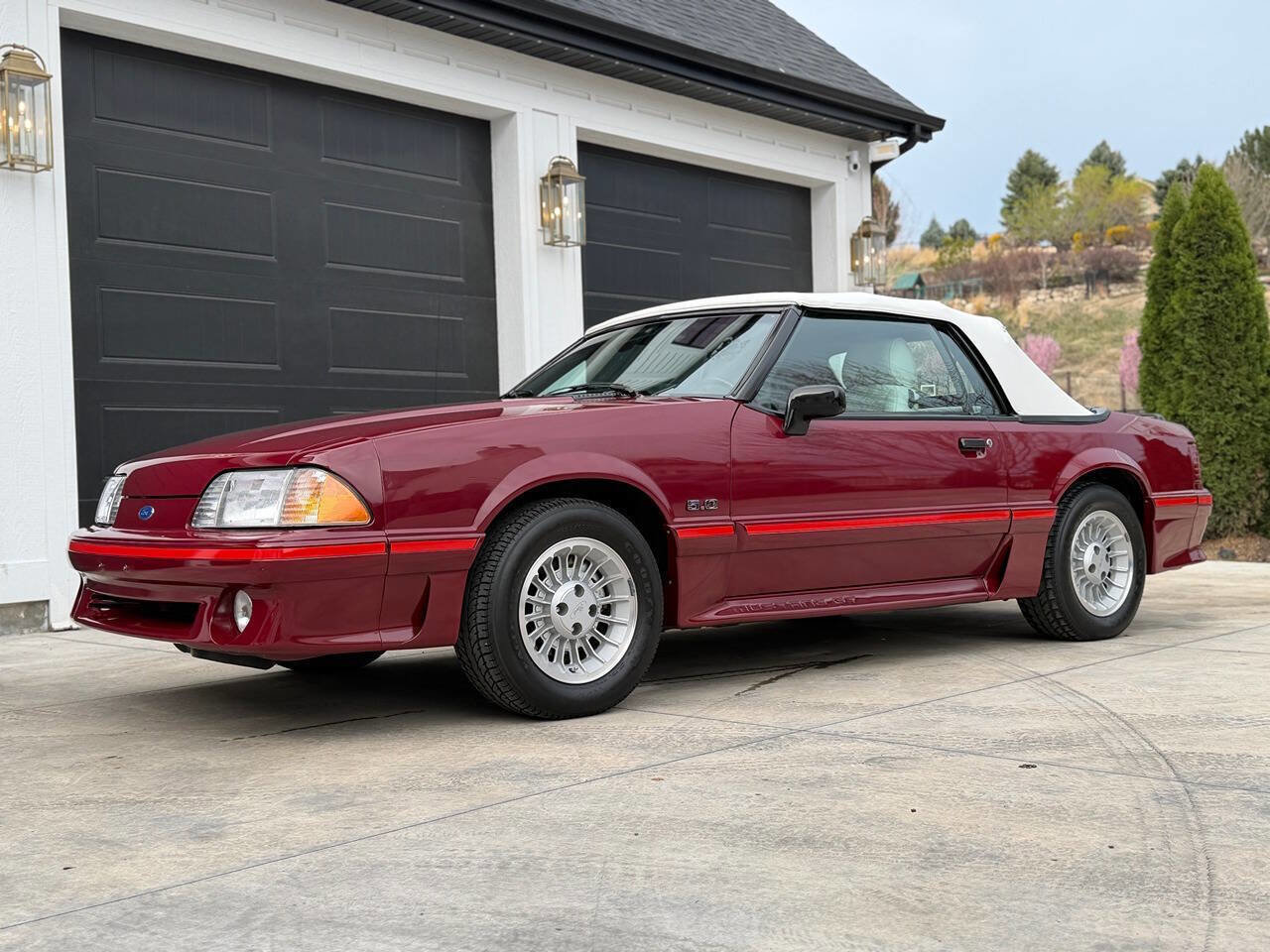 Used 1988 Ford Mustang GT image 2