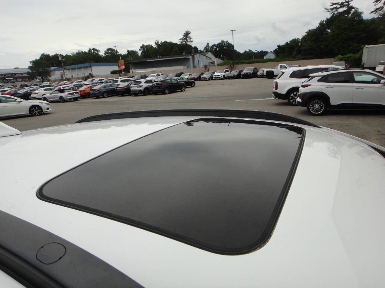 Used 2021 Hyundai Kona SEL Plus w/ Cargo Package AWD/4WD image 16