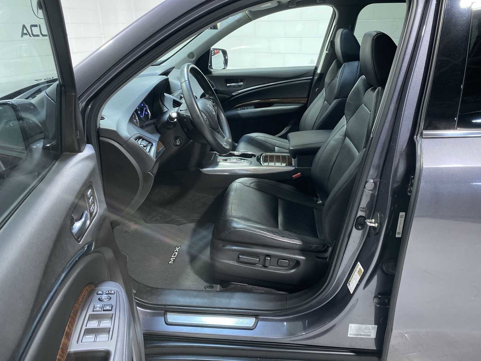 Used 2018 Acura MDX SH-AWD w/ Technology Package video 2