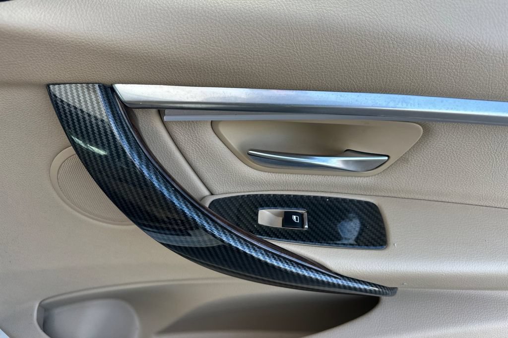 Used 2016 BMW 328i Sedan RWD image 18