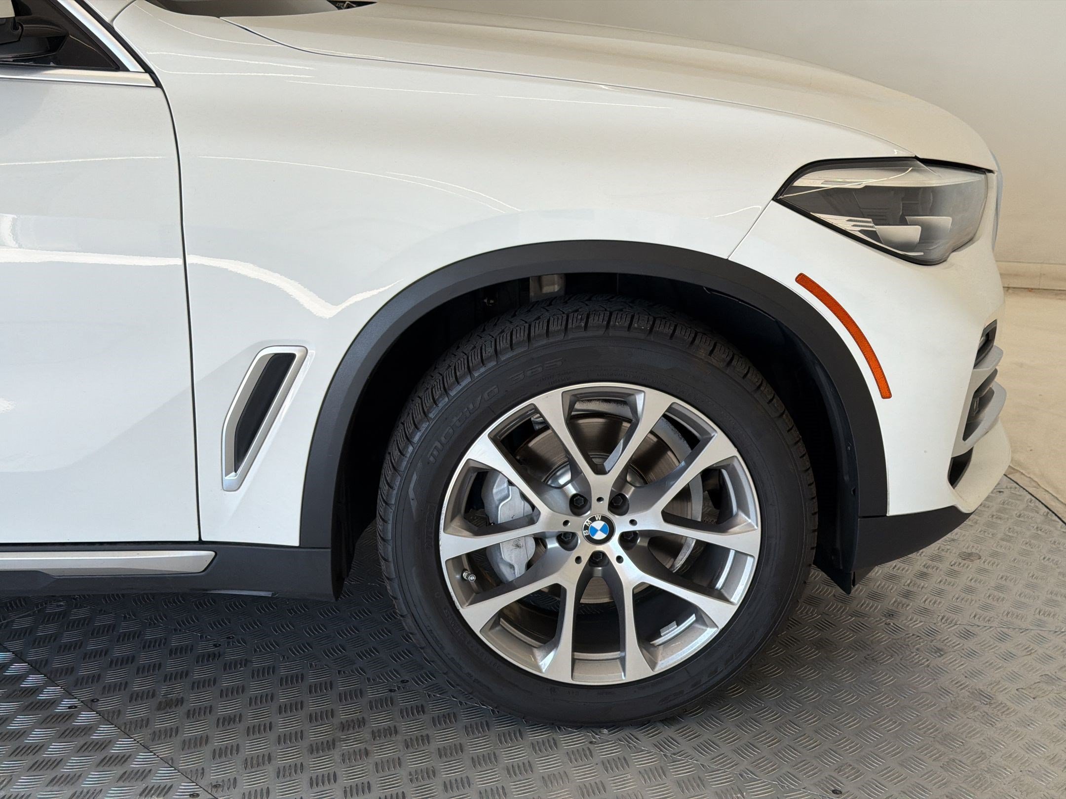 Used 2019 BMW X5 xDrive40i w/ Convenience Package AWD/4WD image 13