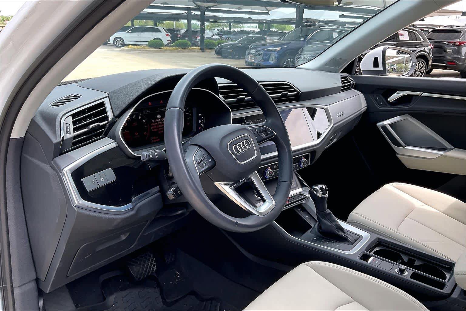 Used 2023 Audi Q3 2.0T Premium w/ Convenience Package AWD/4WD image 17