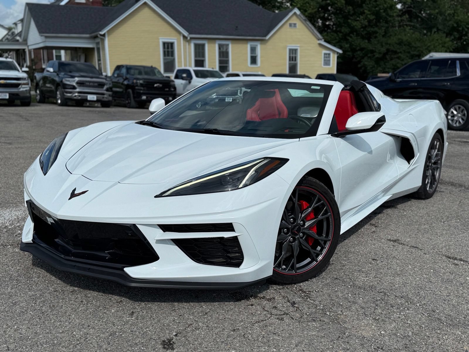 Used 2023 Chevrolet Corvette Stingray Preferred Conv w/ Battery Protection Package RWD image 2