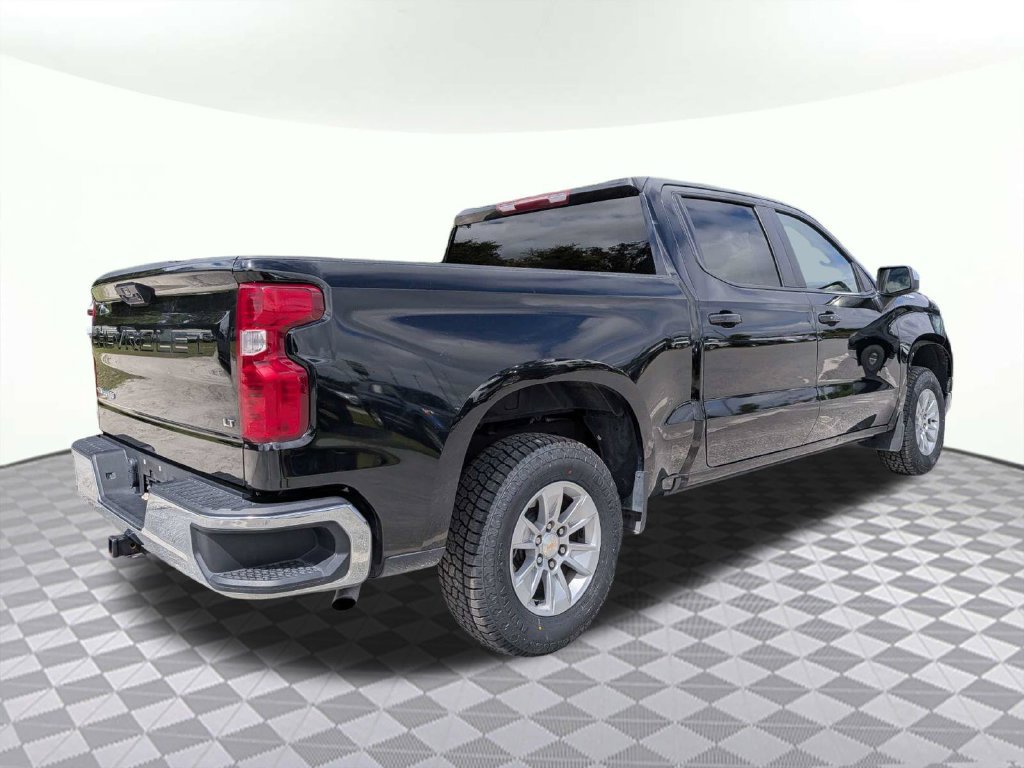 Used 2025 Chevrolet Silverado 1500 LT RWD image 3