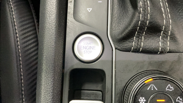 Certified 2021 Volkswagen Atlas Cross Sport SEL AWD/4WD image 18
