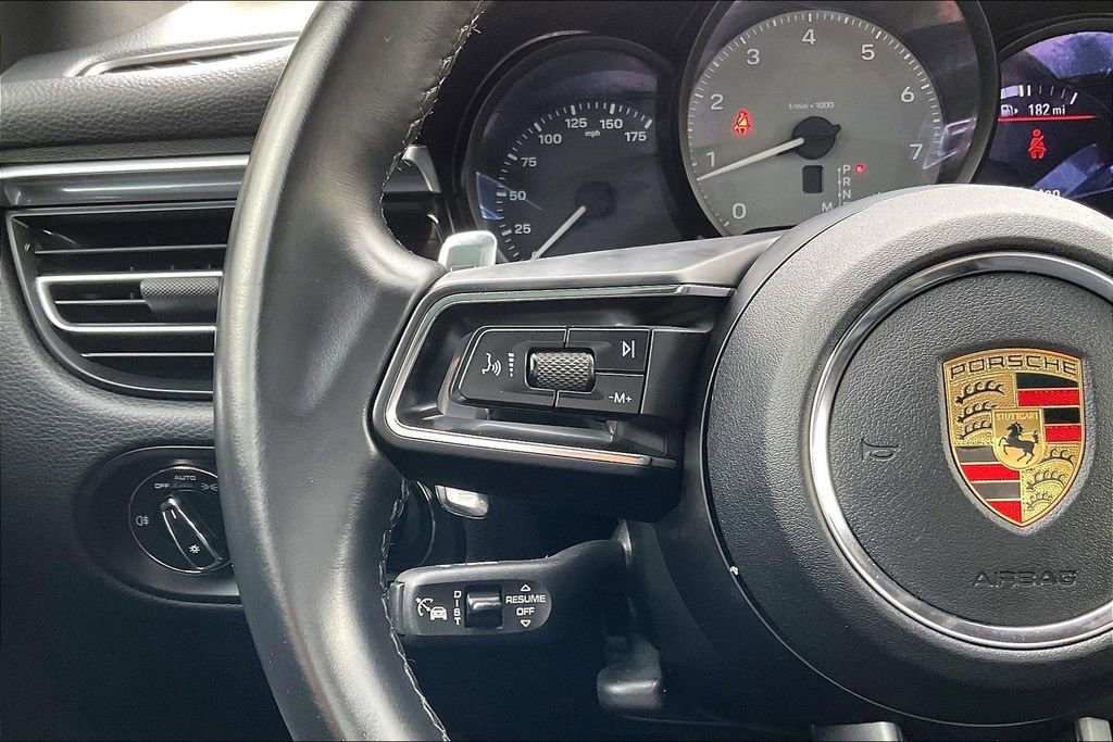 Used 2023 Porsche Macan S image 11