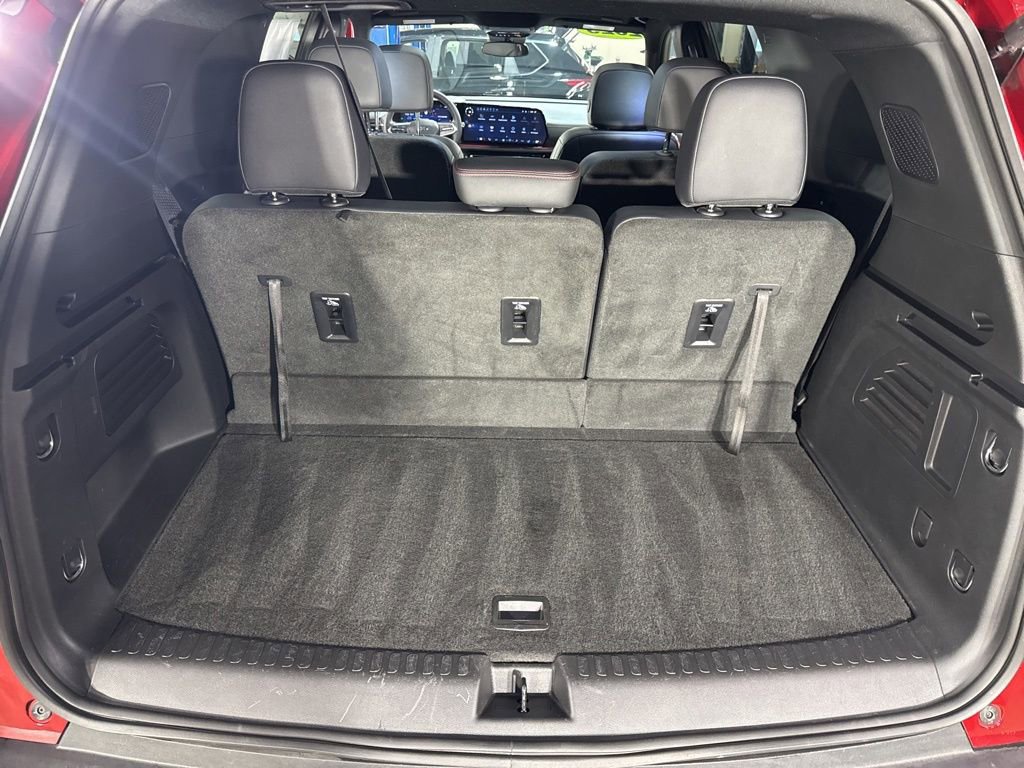 Used 2025 Chevrolet Traverse Z71 w/ Driver Confidence Package image 24