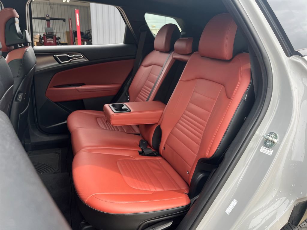 Used 2024 Kia Sportage SX image 28
