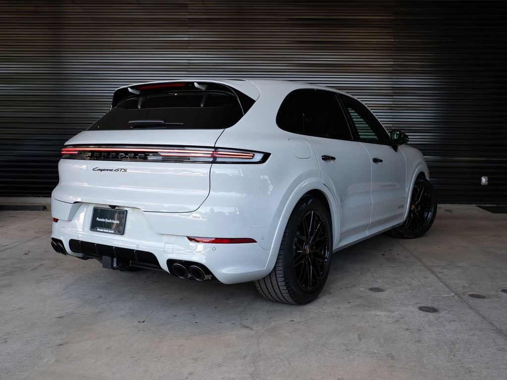 New 2026 Porsche Cayenne GTS AWD/4WD image 7