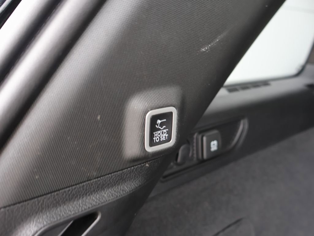 Used 2022 Jeep Grand Cherokee Summit image 13