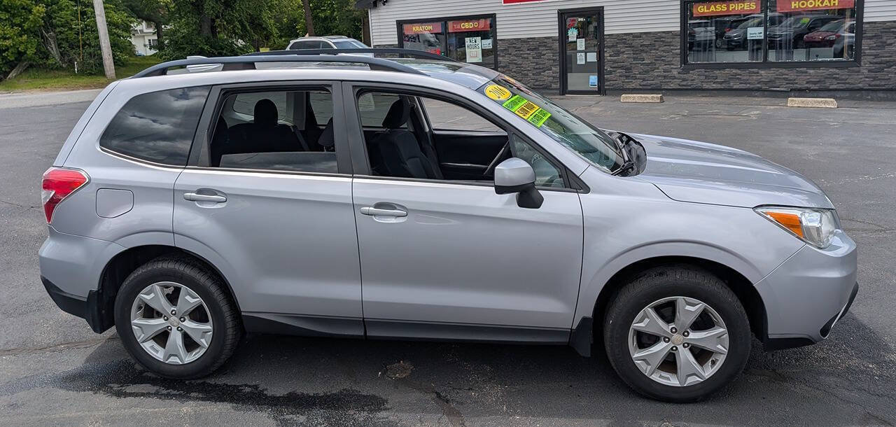 Used 2016 Subaru Forester 2.5i Premium w/ All-Weather Package AWD/4WD image 4