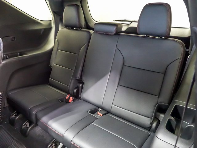 New 2026 Chevrolet Traverse Z71 w/ LPO, Floor Liner Package image 12