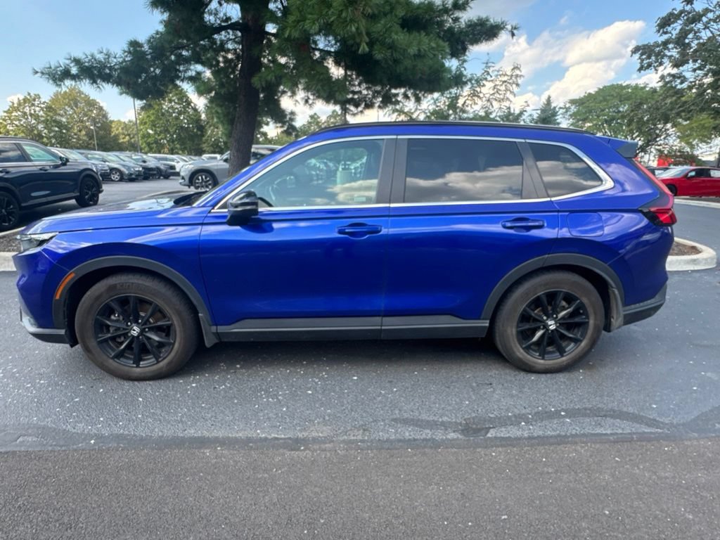 Used 2025 Honda CR-V Sport image 3