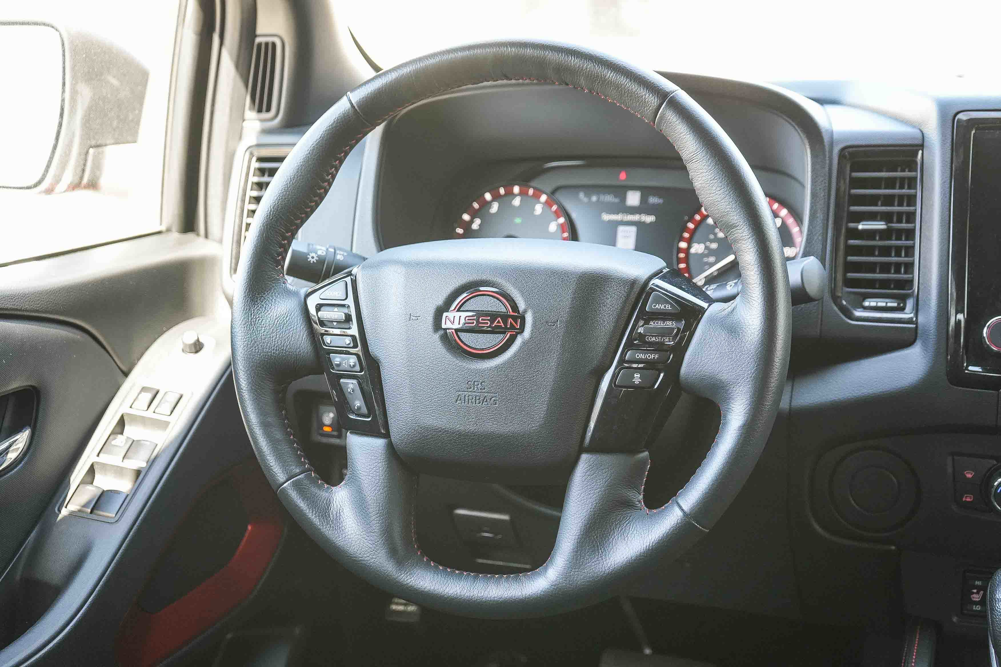 Used 2023 Nissan Frontier Pro-X w/ Pro Convenience Package image 15