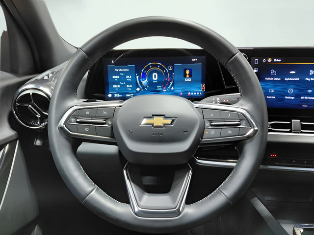 Used 2026 Chevrolet Equinox LT AWD/4WD image 23