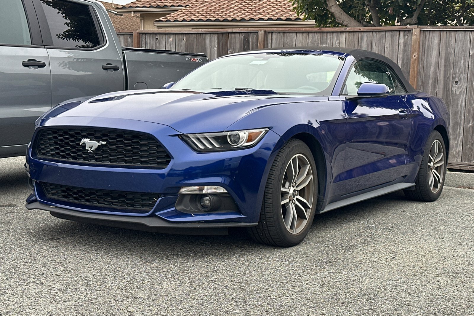 Used 2015 Ford Mustang Premium RWD image 2
