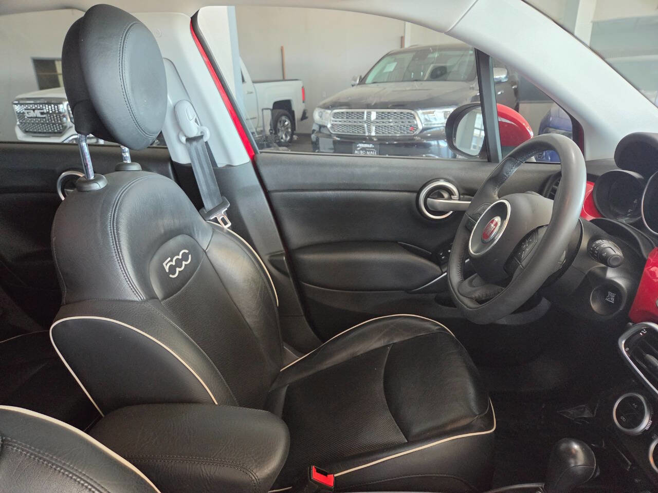 Used 2017 FIAT 500X Lounge image 28