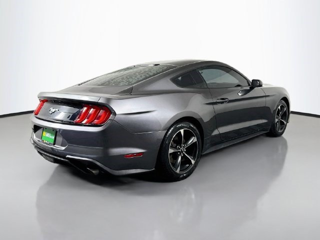 Used 2018 Ford Mustang Coupe RWD image 10