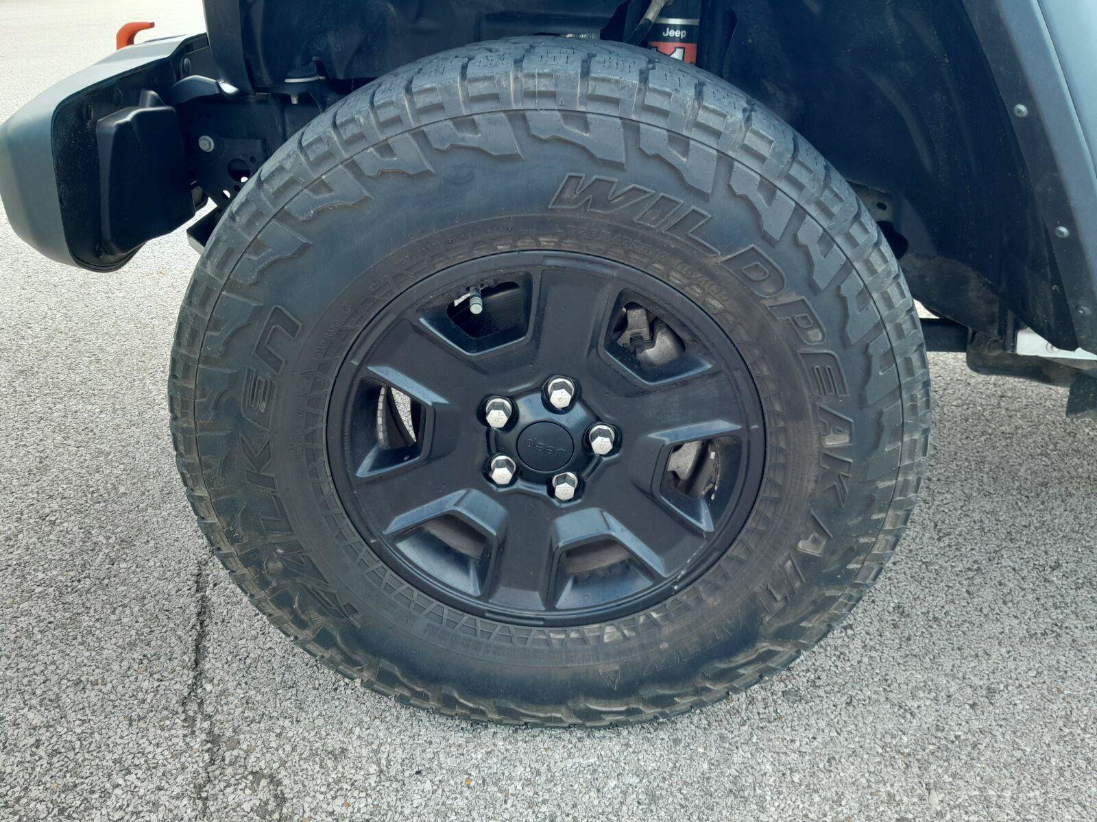 Used 2022 Jeep Gladiator Mojave w/ Cold Weather Group AWD/4WD image 9