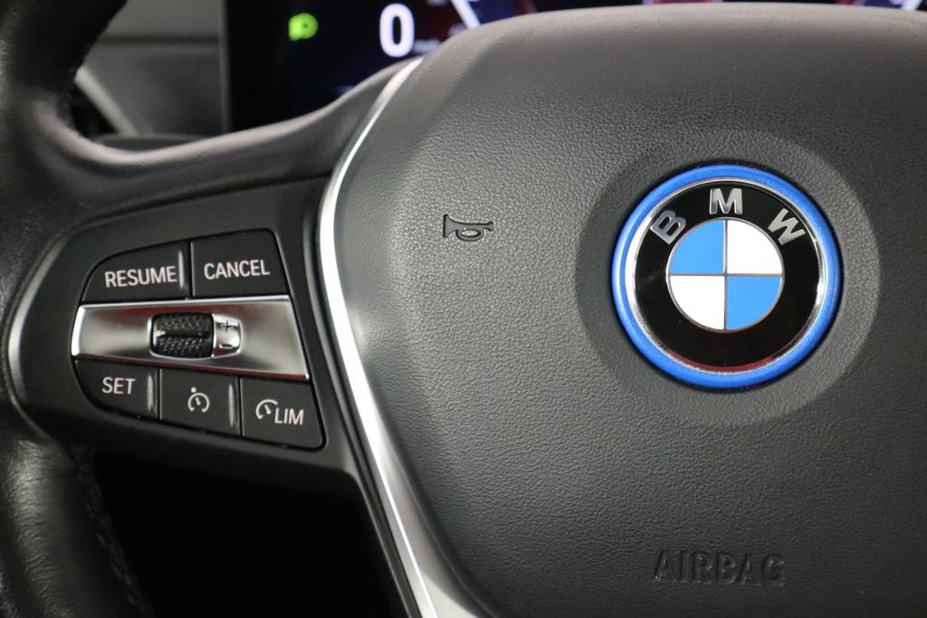 Used 2023 BMW i4 eDrive35 w/ Premium Package RWD image 8