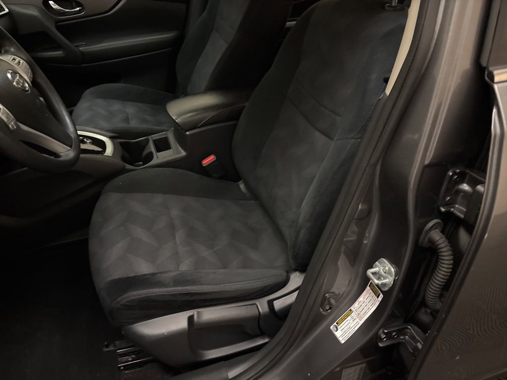 Used 2016 Nissan Rogue S image 12