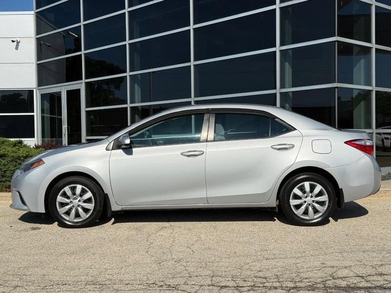 Used 2014 Toyota Corolla LE FWD image 6