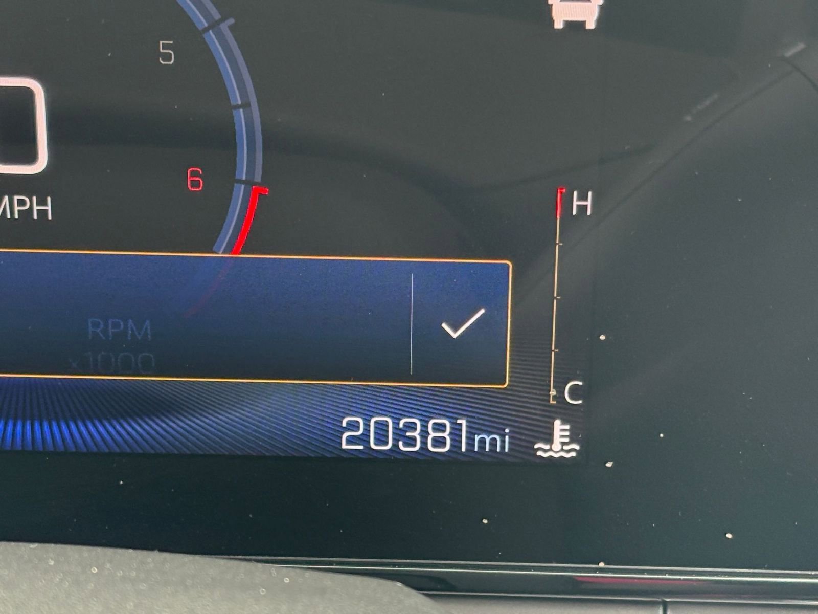 Used 2025 Chevrolet Trax LT image 38