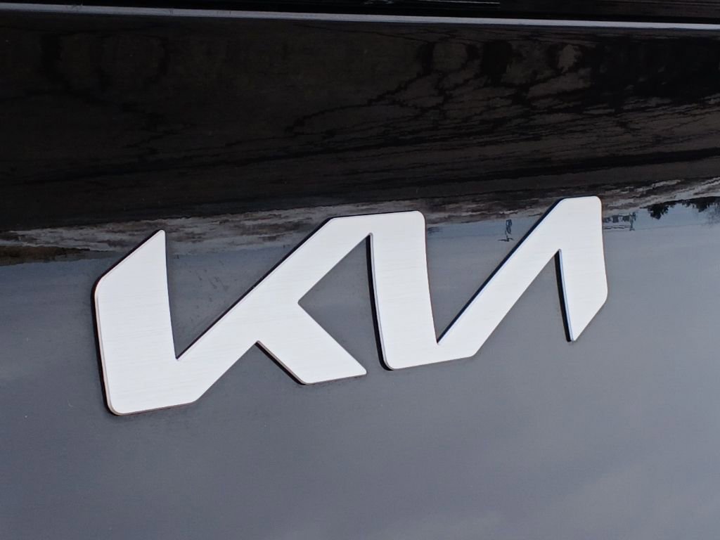 Used 2024 Kia Sportage SX image 32