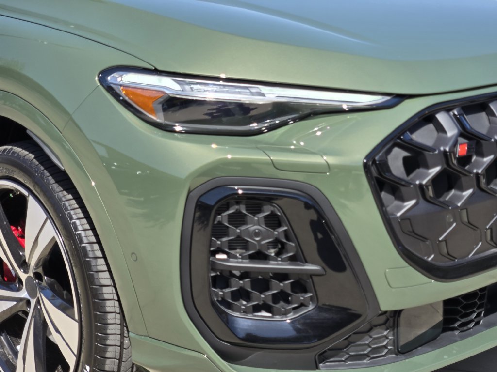 New 2026 Audi SQ5 Prestige AWD/4WD image 12